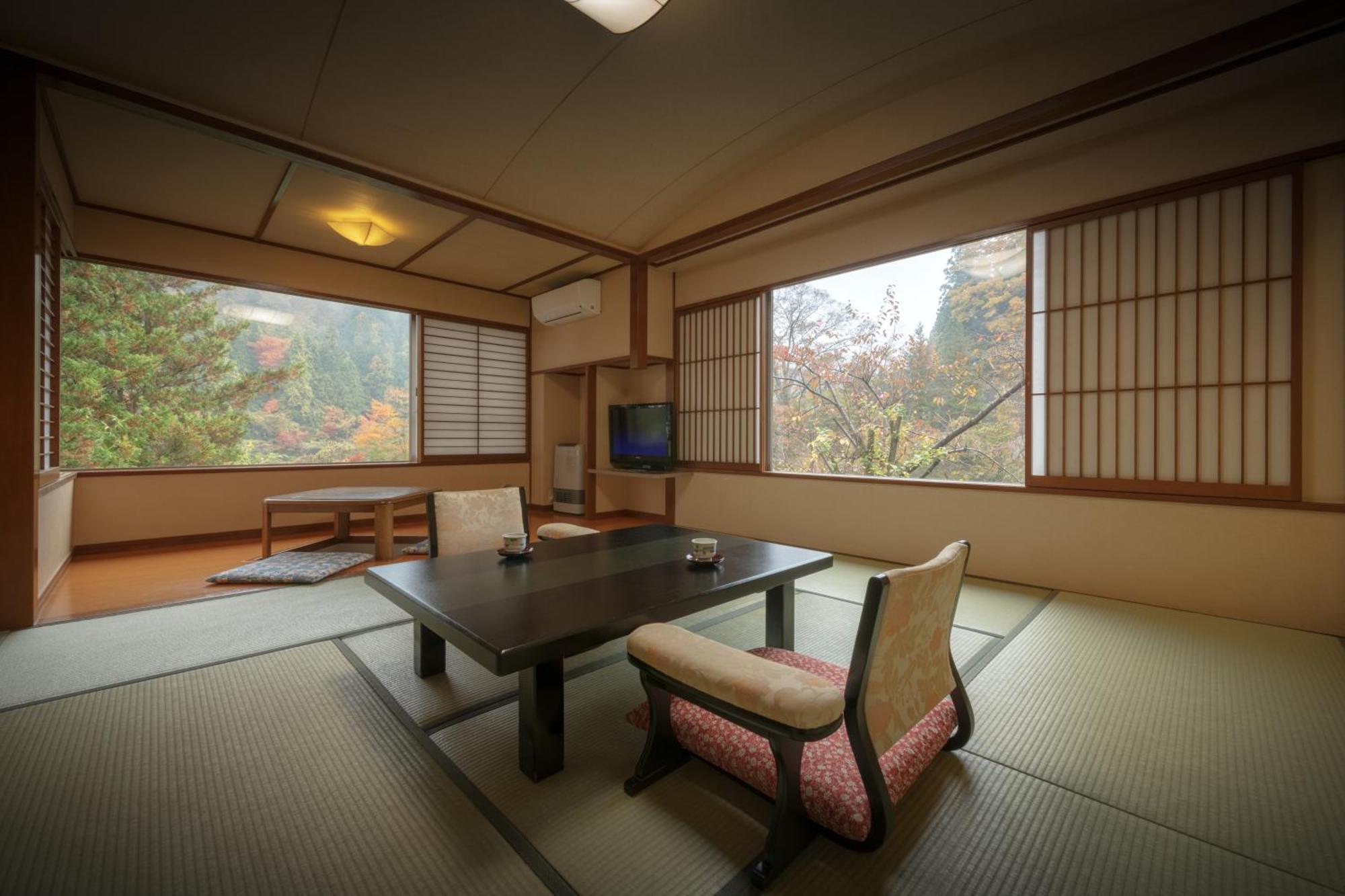 Harumiya Ryokan Fukushima  Exterior photo