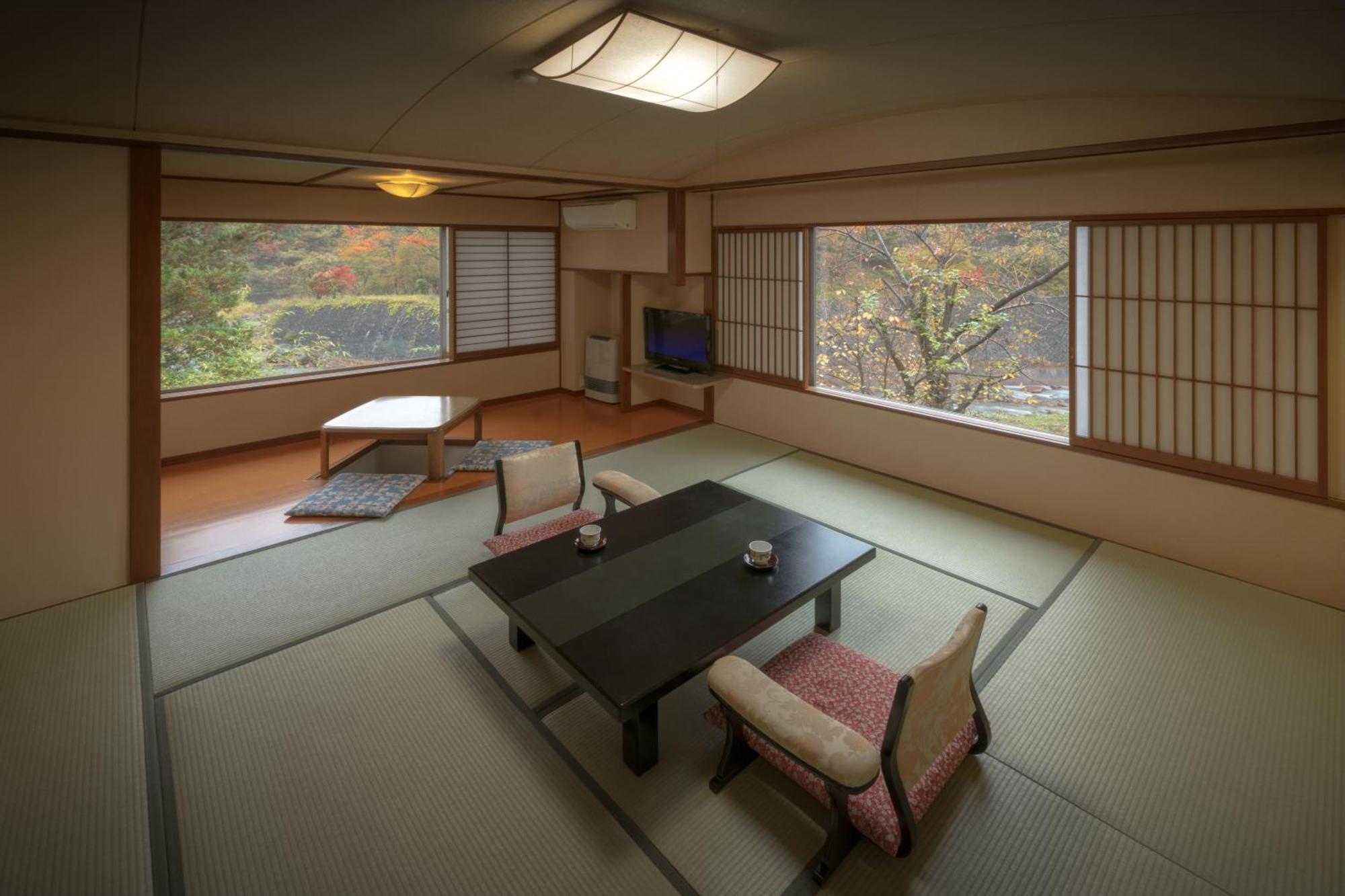 Harumiya Ryokan Fukushima  Exterior photo